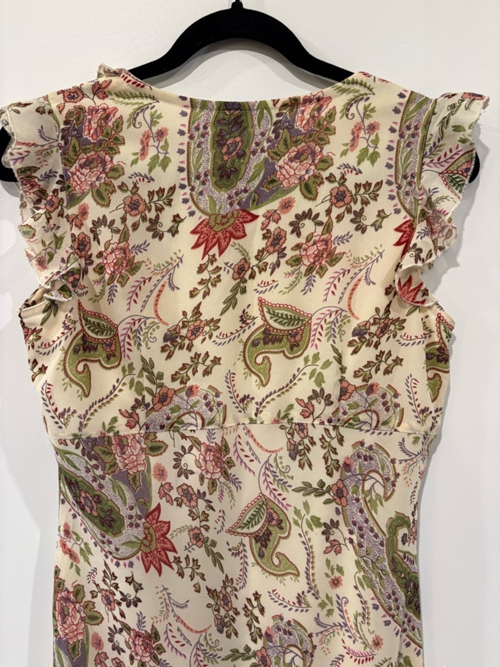 Floral Paisley Ruffle-Trim Sleeveless Dress in Cream brand: poet - Picture 7 of 8